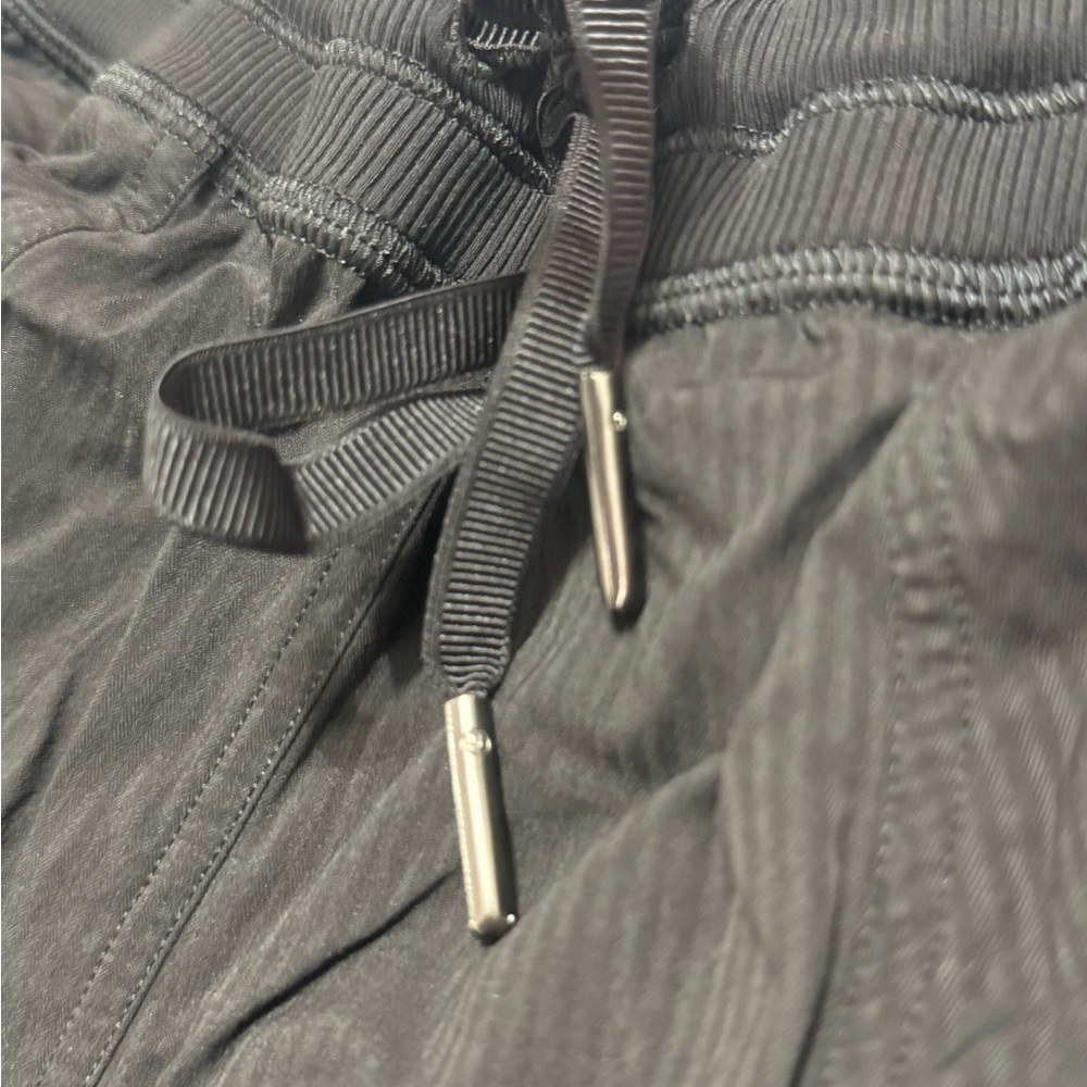 Lululemon Dance Studio Relaxed-Fit Mid-Rise Cargo Pants Womens Large Black - Picture 5 of 9